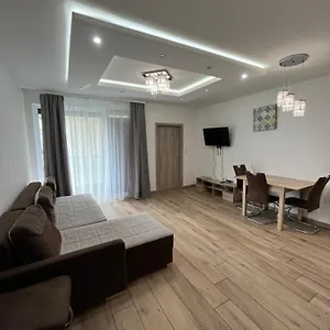 Elite , Budapest Ungheria